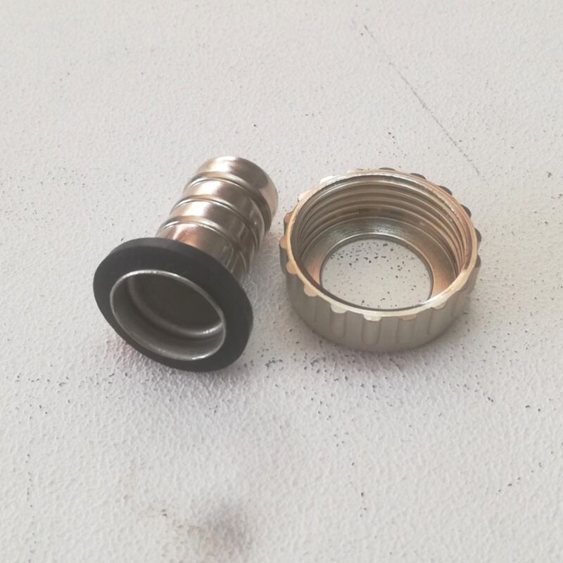 foto del prodotto portagomma e girello per rubinetto giardino, scegli se 1 1 4 x rubinetto da 1