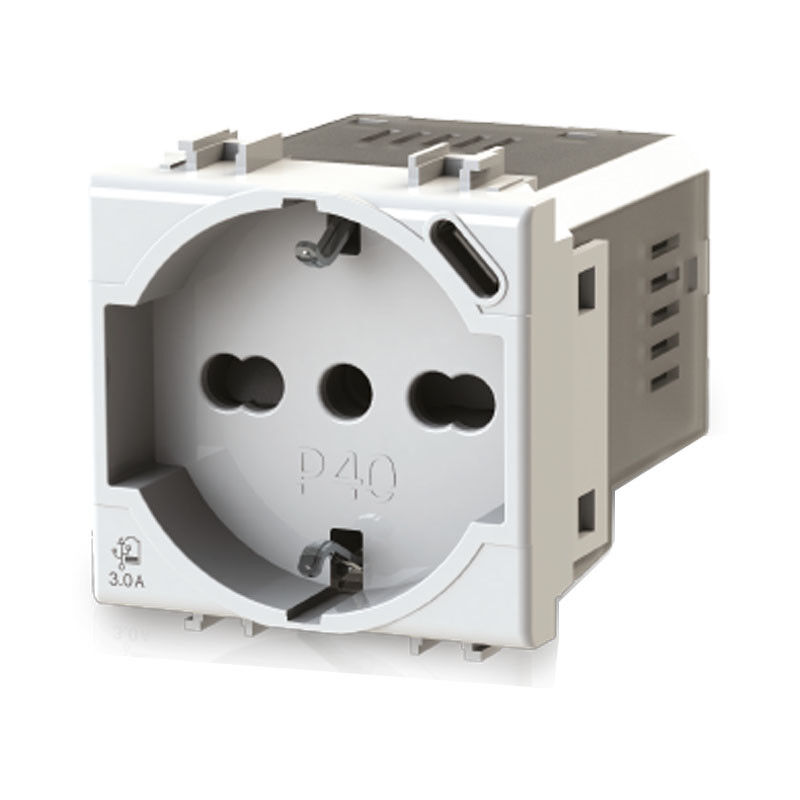 foto del prodotto presa bipasso e schuko 4box p40 con usb 3.0a bticino matix 4b.am.p40.usb