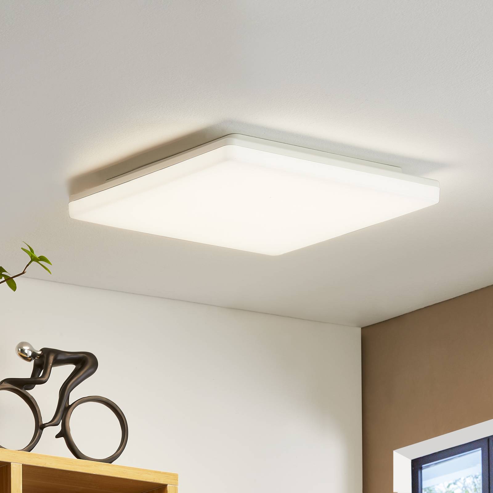 foto del prodotto prios artin plafoniera led, angolare, 33 cm