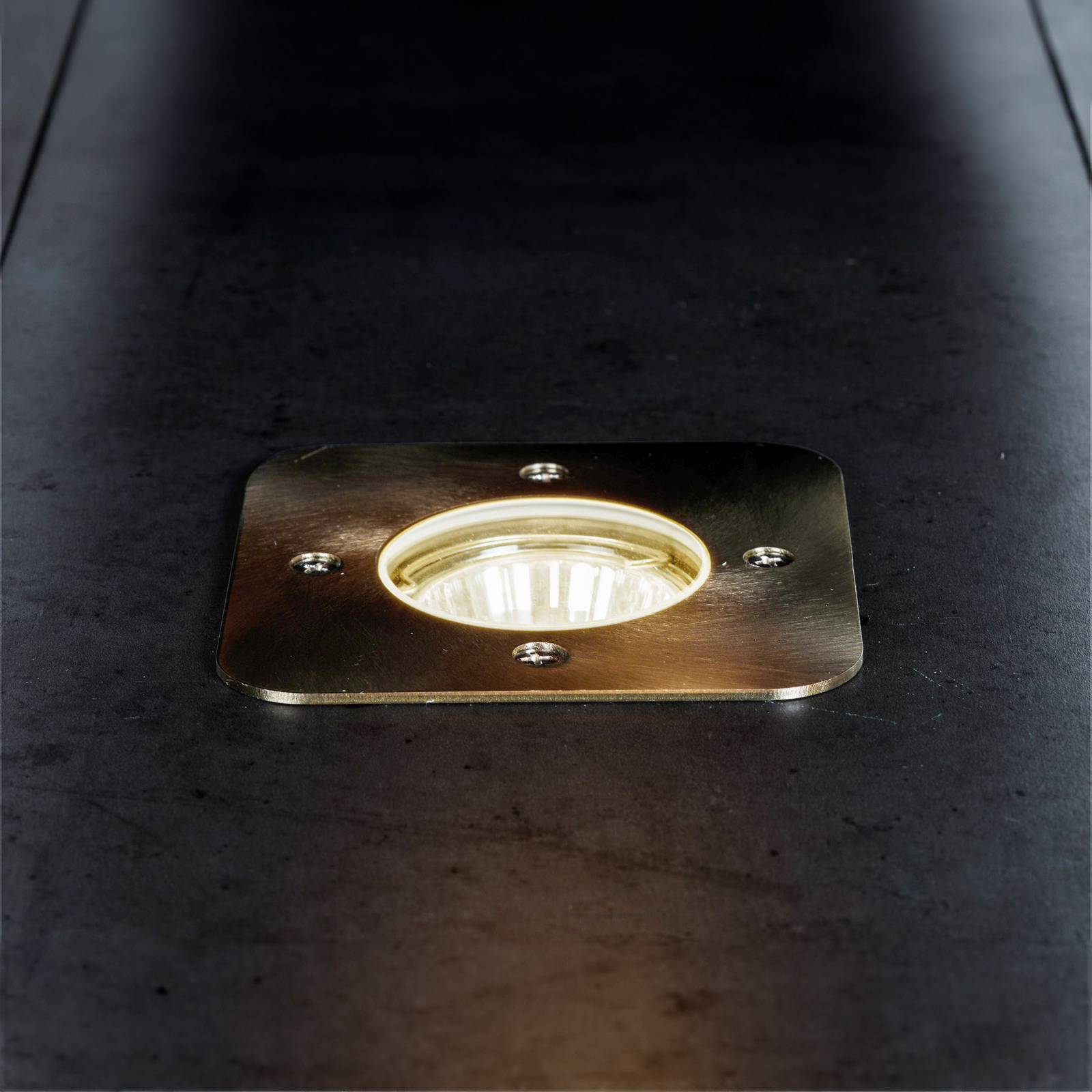 foto del prodotto prios riya lampada da incasso a pavimento, angolare, acciaio inox
