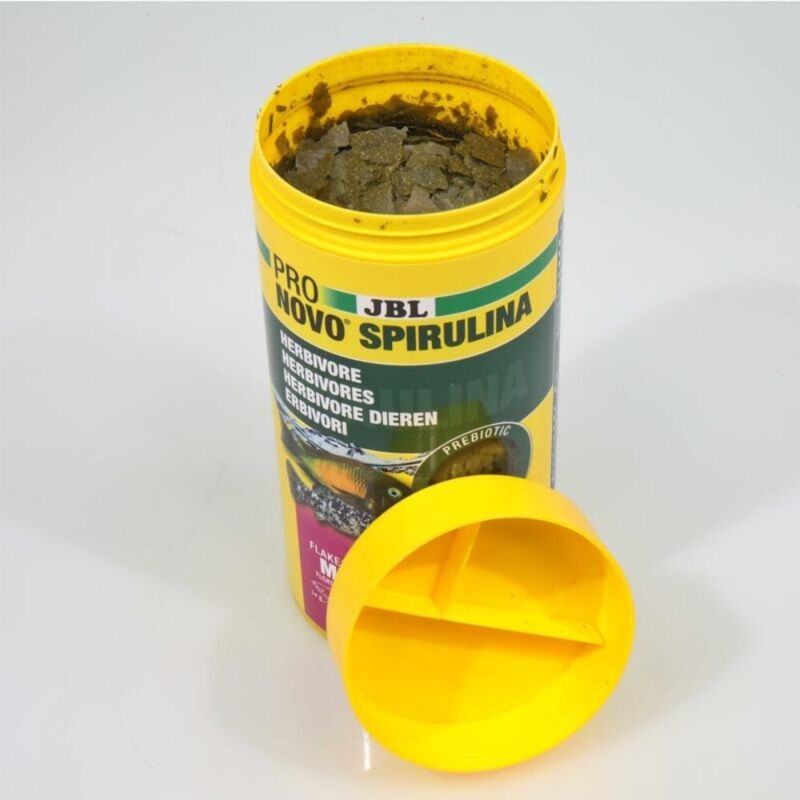 foto del prodotto pronovo spirulina flakes m mangime in fiocchi a base di spirulina per tutti i pesci da 8 a 20 cm formato 1000 ml jbl