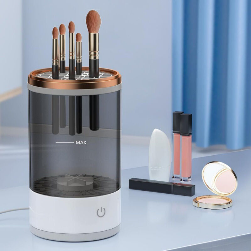 foto del prodotto pulitore elettrico per pennelli da trucco, alimentato tramite usb, compatibile con pennelli di tutte le dimensioni, pulizia profonda e veloce per