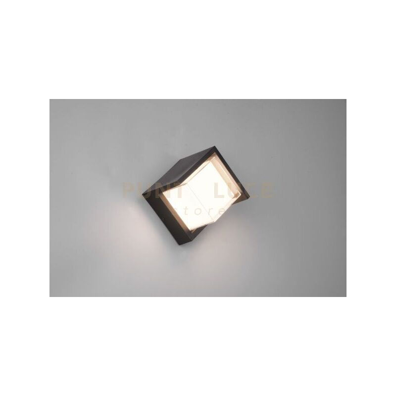 foto del prodotto puno applique led 8w 800lm, 3000k da esterno quadtrata metallo nero diffusore bianco ip44 l. 15cm