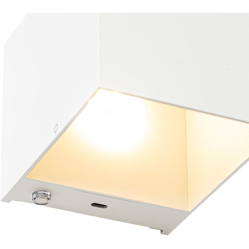 foto del prodotto qazqa appliques joris moderno alluminio,acciaio,plastico bianco quadrato non sostituibile led max. 1 x 4 watt
