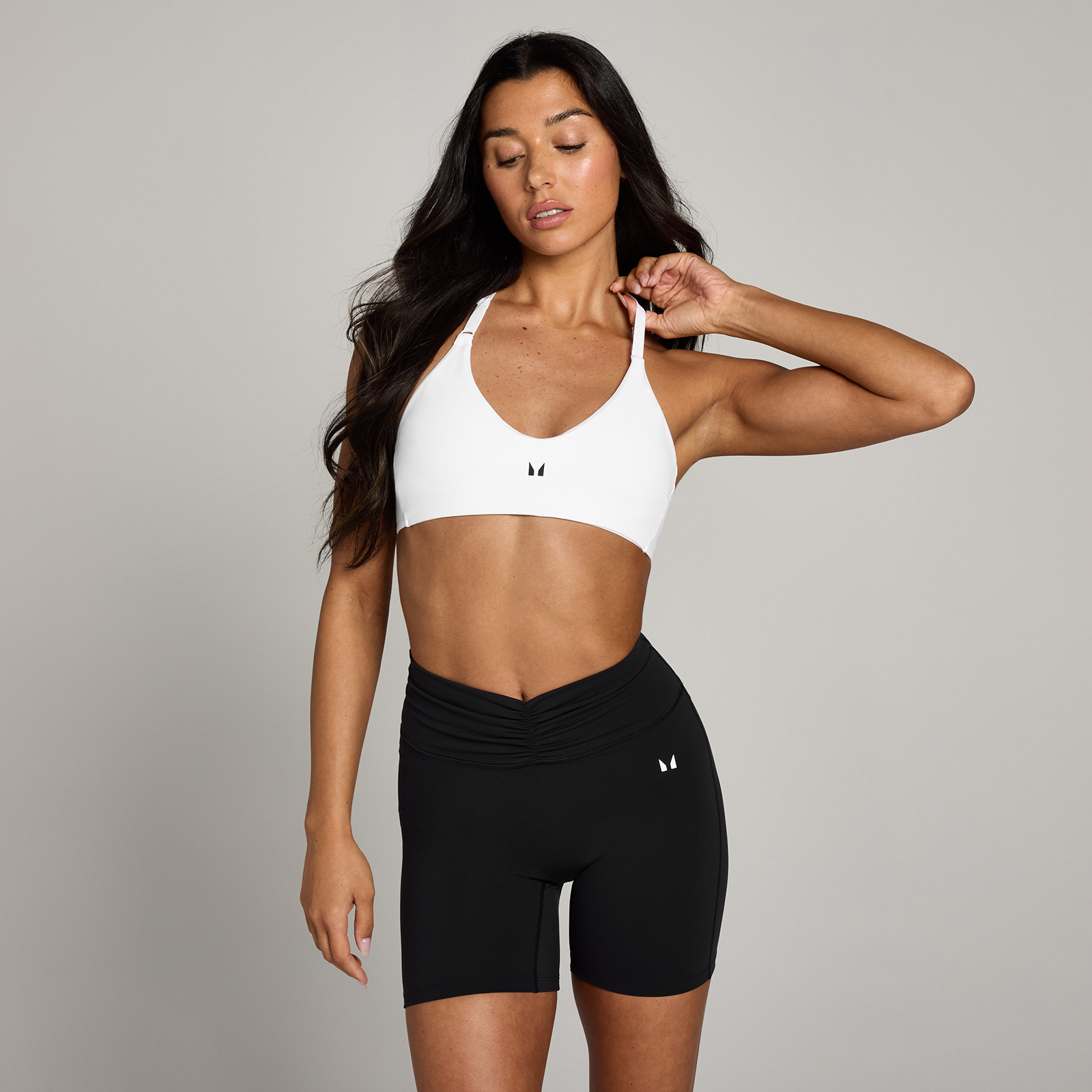 foto del prodotto reggiseno sportivo con scollo all americana e schiena scoperta mp tempo bianco m