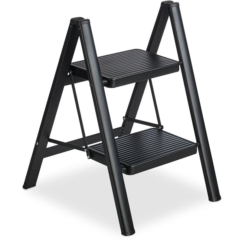 foto del prodotto relaxdays scaletta pieghevole, scala in acciaio leggero, step ladder carico 120kg, rialzo a 2 gradini, 60x42x48 cm, nero
