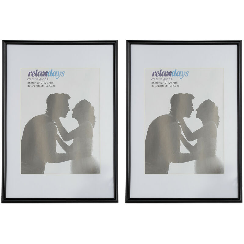 foto del prodotto relaxdays set da 2 cornici portafoto, 20x30 cm, passe partout 15x20 cm, ritaglio vetro, appoggiare o appendere, nero