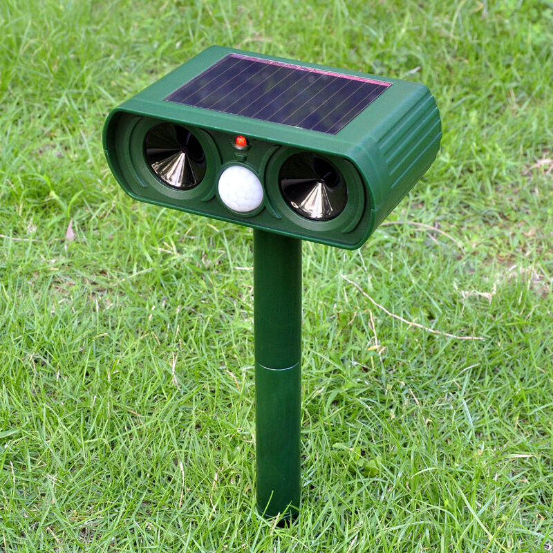 foto del prodotto repellente per gatti a ultrasuoni crediri, allarme repellente acustico e visivo per animali, ricarica solare o a batteria, repellente impermeabile