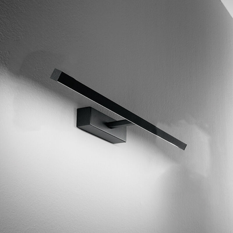 foto del prodotto riga applique led 12w 840lm cct 3000k 4000k 6000k in metallo nero 52cm orientabile