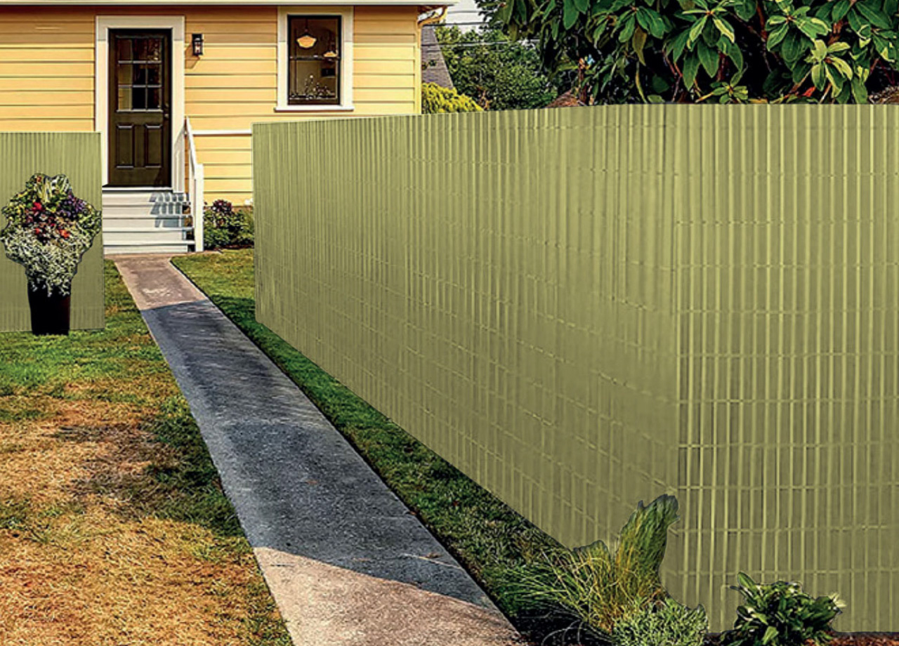 foto del prodotto rotolo arella pvc rete recinzione listelle frangivista da esterno 100x300 natural