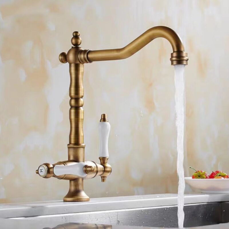 foto del prodotto rubinetti per lavello da cucina tradizionali a doppia leva, rubinetto per acqua calda e fredda montato sul piano, rubinetto per lavello con beccuccio