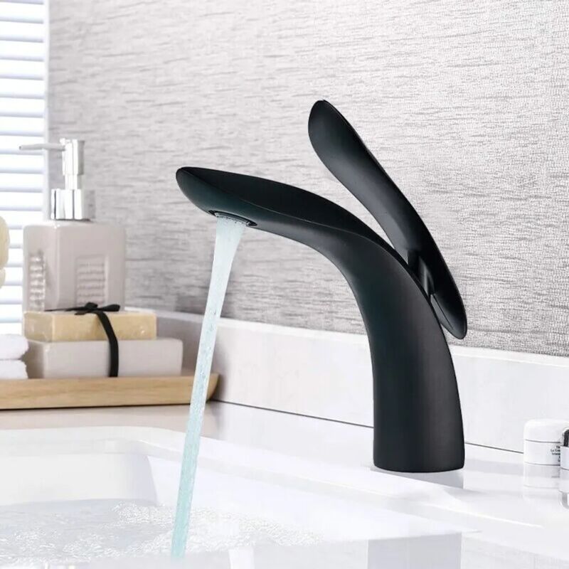 foto del prodotto rubinetto lavabo nero, rubinetto bagno, miscelatore lavabo