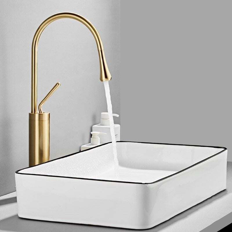 foto del prodotto rubinetto per lavabo caldo e freddo gold drop, miscelatore per lavello, rubinetto per lavabo alto color oro, rubinetto per bagno e cucina incluso