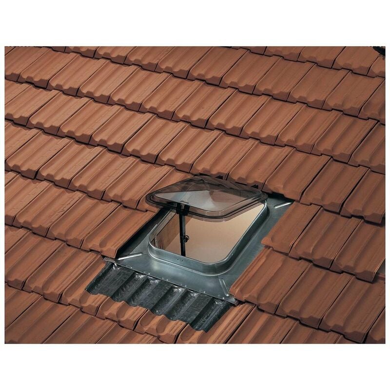 foto del prodotto salone lucernario universale comfort con cupola claus 45x55 cm