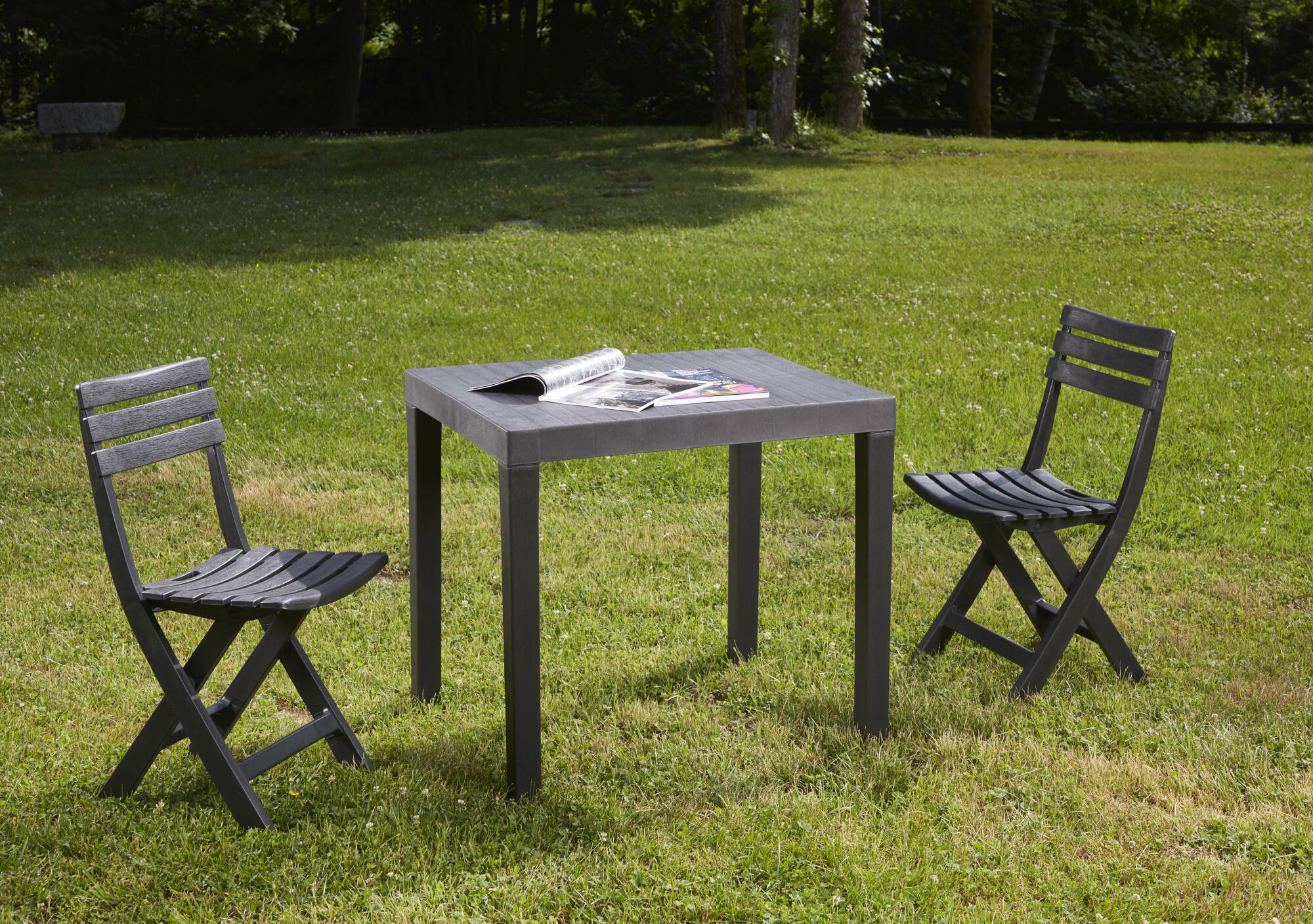 foto del prodotto salottino da esterno altar, set da giardino con 1 tavolo rettangolare e 2 sedie pieghevoli, set da pic nic, 100 made in italy, antracite