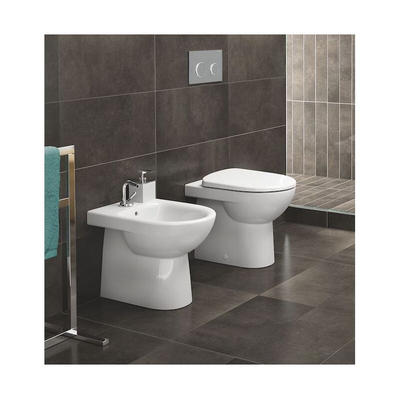 foto del prodotto sanitari bagno da appoggio filo parete geberit selnova chiusura sedile soft