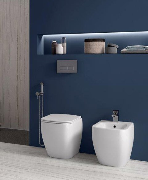 foto del prodotto sanitari filo muro metropolitan rak ceramics wc, bidet, copriwater bianco