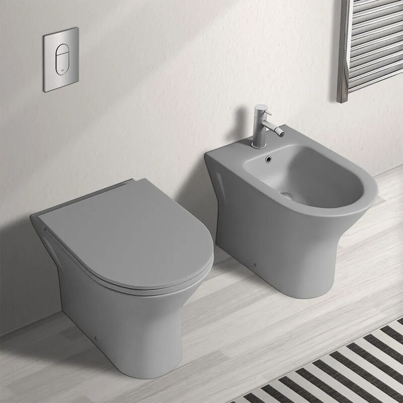 foto del prodotto sanitari filo parete feeling rimfree in grigio opaco con copriwc softclose