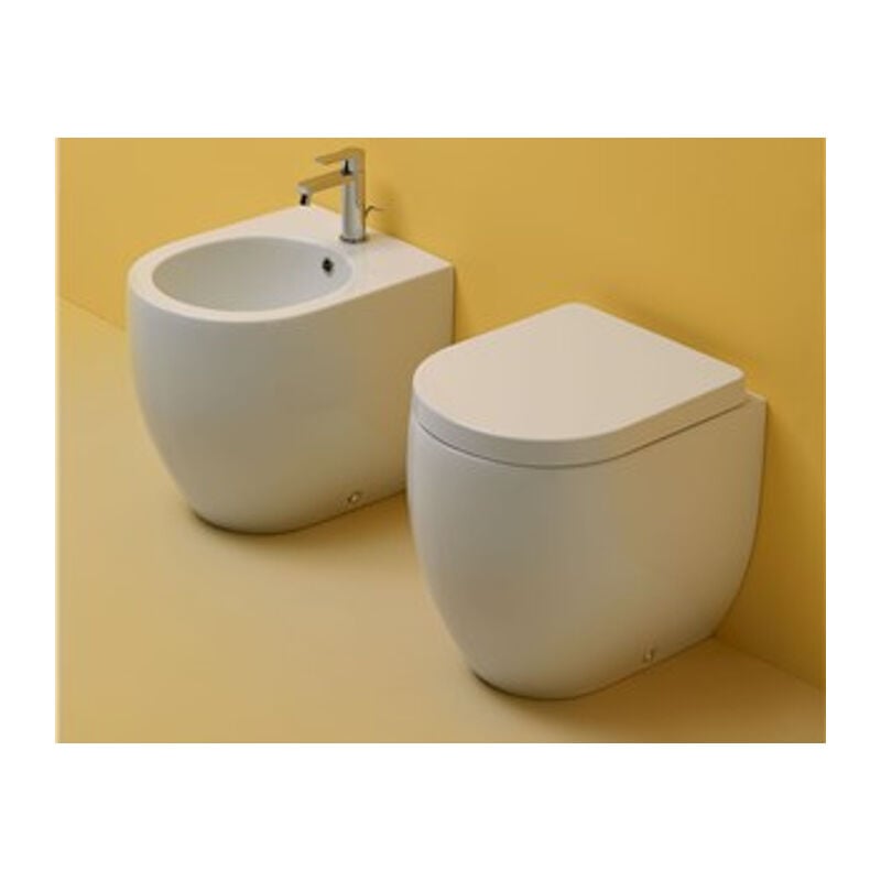 foto del prodotto sanitari flo mini filomuro salvaspazio cm. 48x36 con sedile