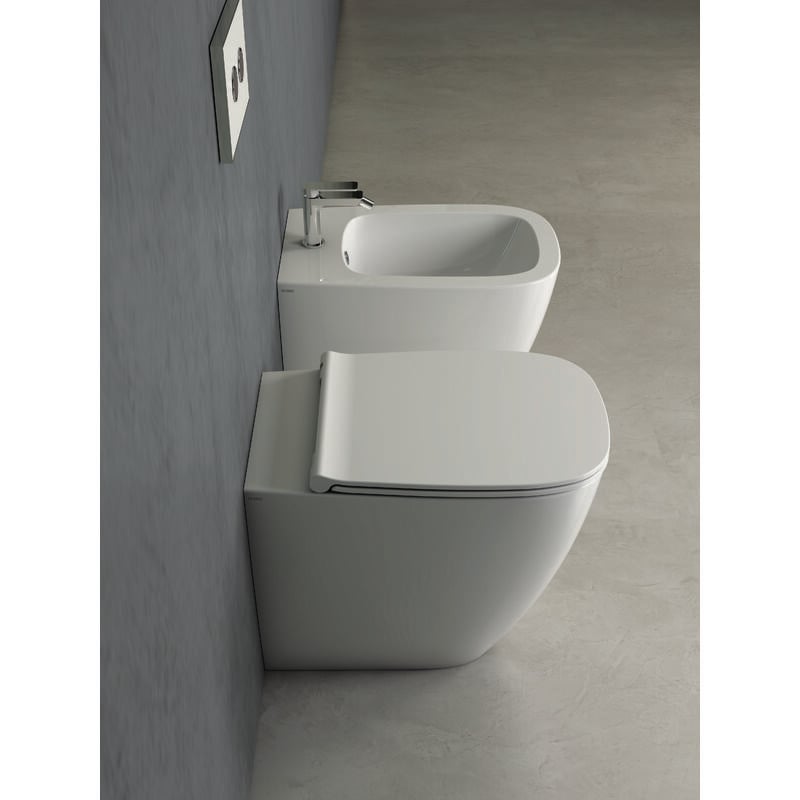 foto del prodotto sanitari genesis filomuro scarico traslato senza brida cm. 50x36