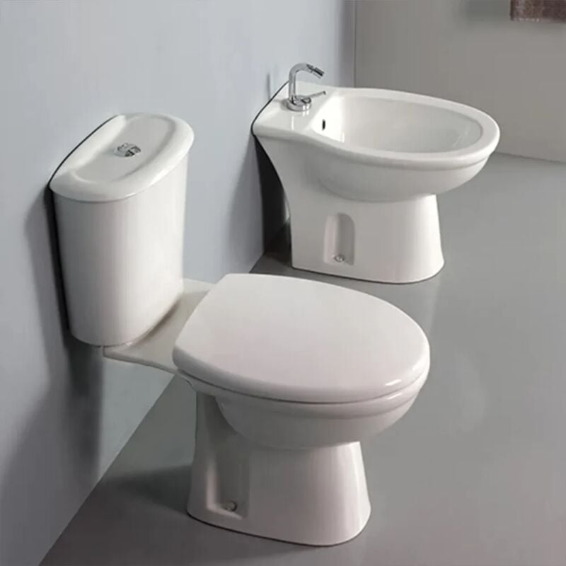 foto del prodotto sanitari monoblocco tradizionali con scarico a terra e copriwc rak karla