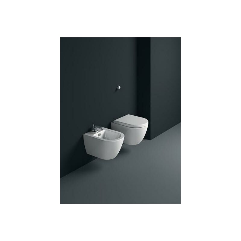 foto del prodotto sanitari pura sospesi senza brida con sedile softclose di