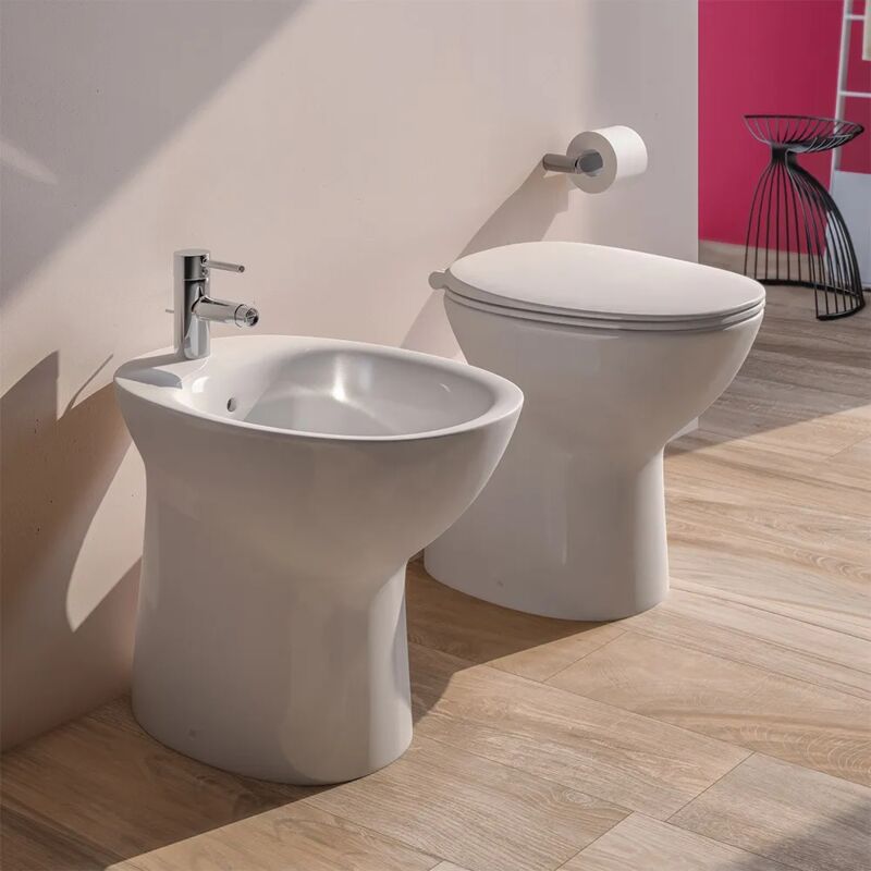 foto del prodotto sanitari tradizionali rimless morning scarico a terra e sedile originale