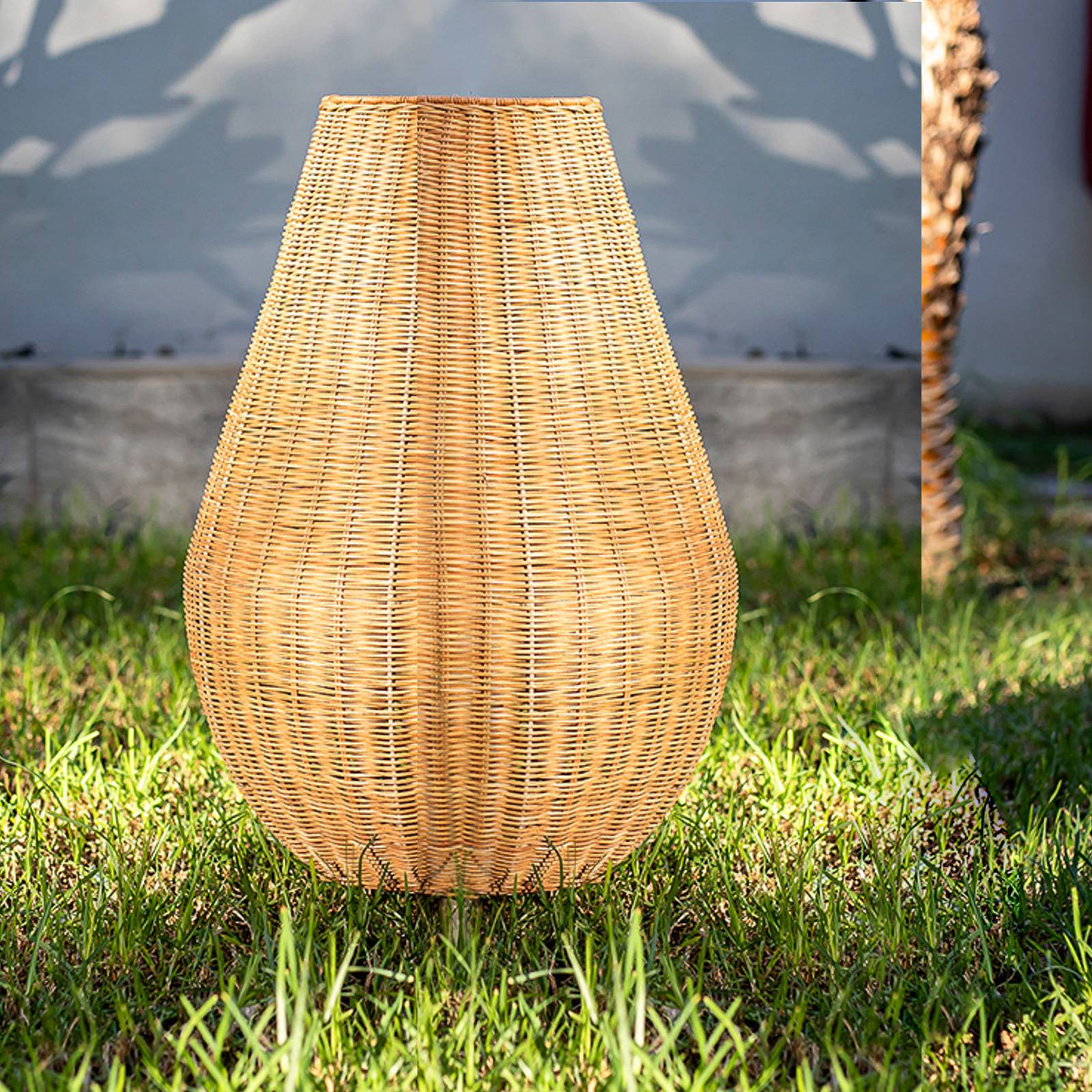 foto del prodotto saona 70 cm di altezza. lampada decorativa senza fili per interni ed esterni. luce led ricaricabile via usb. prodotto in spagna