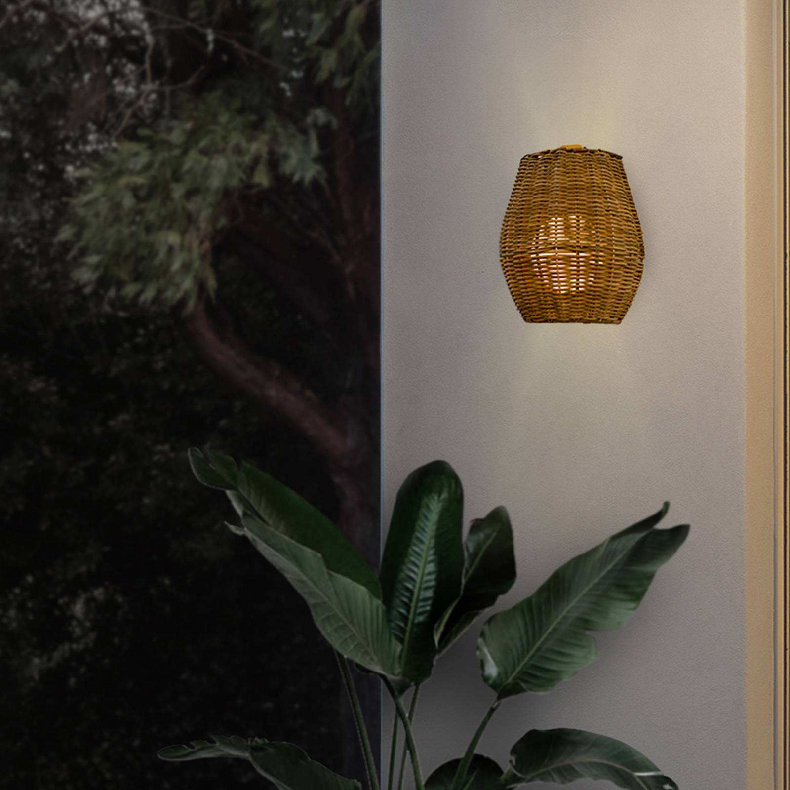 foto del prodotto saona wall lampada da parete con batteria ricaricabile. luce calda a led. prodotto in spagna