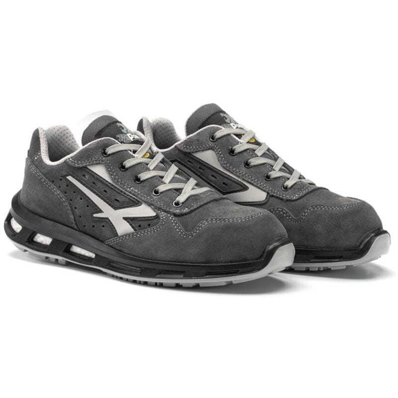 foto del prodotto scarpe antinfortunistiche basse da lavoro in pelle scamosciata forata con puntale in alluminio antiperforazione e suola antiscivolo s1p src 45