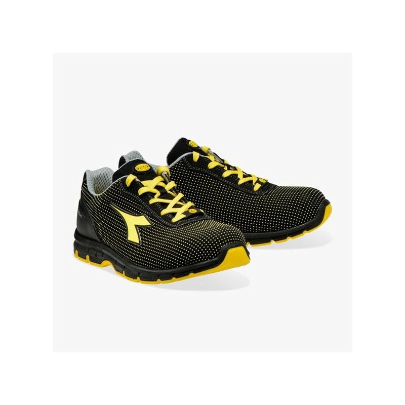 foto del prodotto scarpe antinfortunistiche diadora run atom low s3 src nero giallo 701.176666 size 41000000