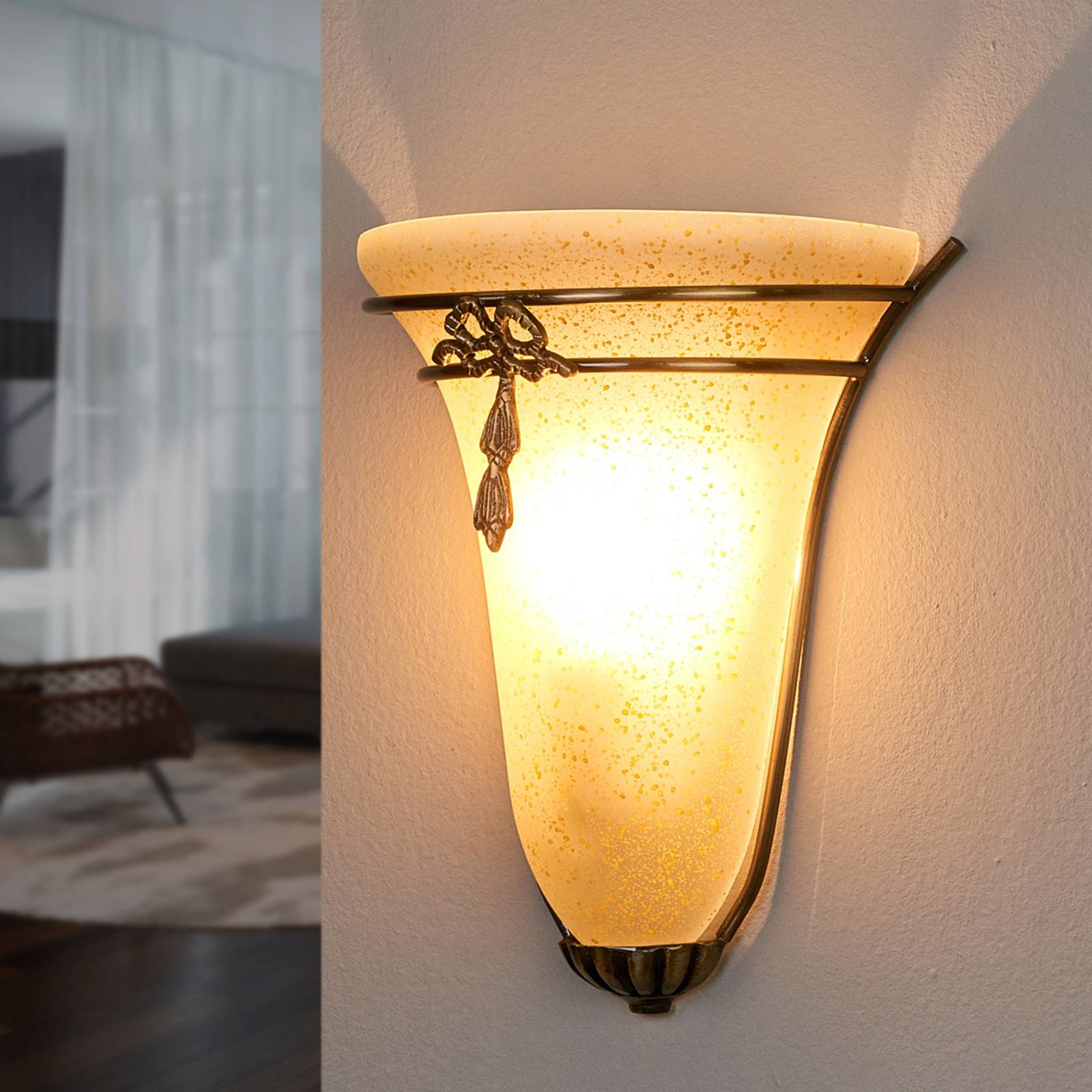 foto del prodotto searchlight applique ascana dal design antico