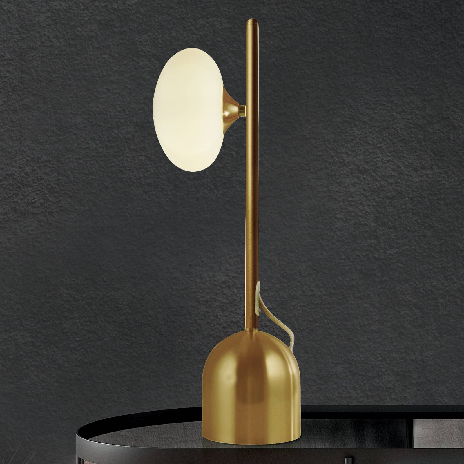 foto del prodotto searchlight lampada da tavolo pebble, ottone