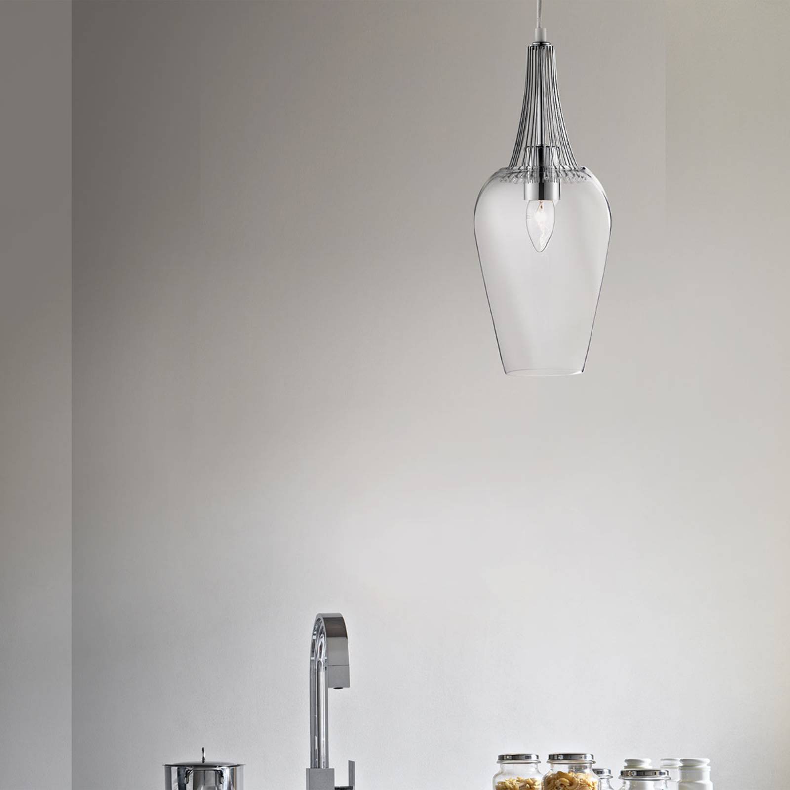 foto del prodotto searchlight lampada sosp vetro whisk con elementi cromati