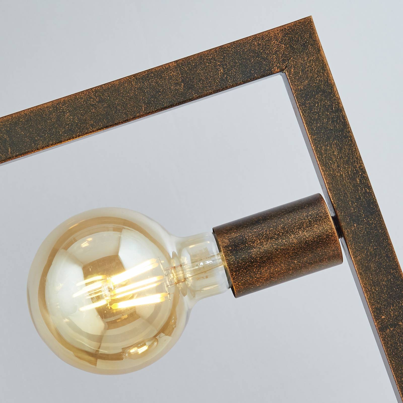 foto del prodotto searchlight piantana rustic color ruggine