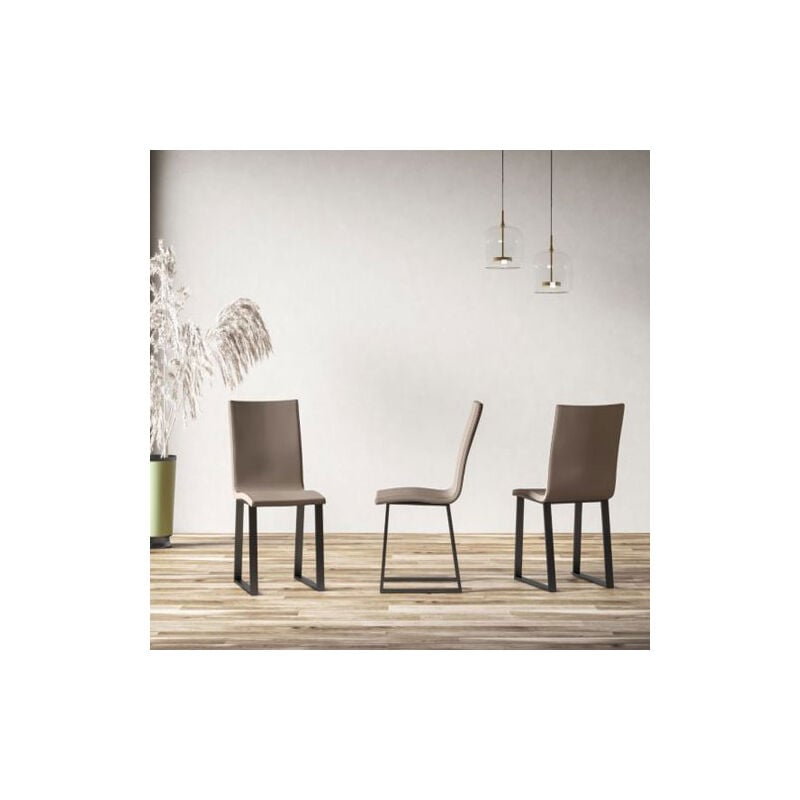 foto del prodotto sedia 'bologna' con gambe in legno color antracite per arredamento casa -tortora