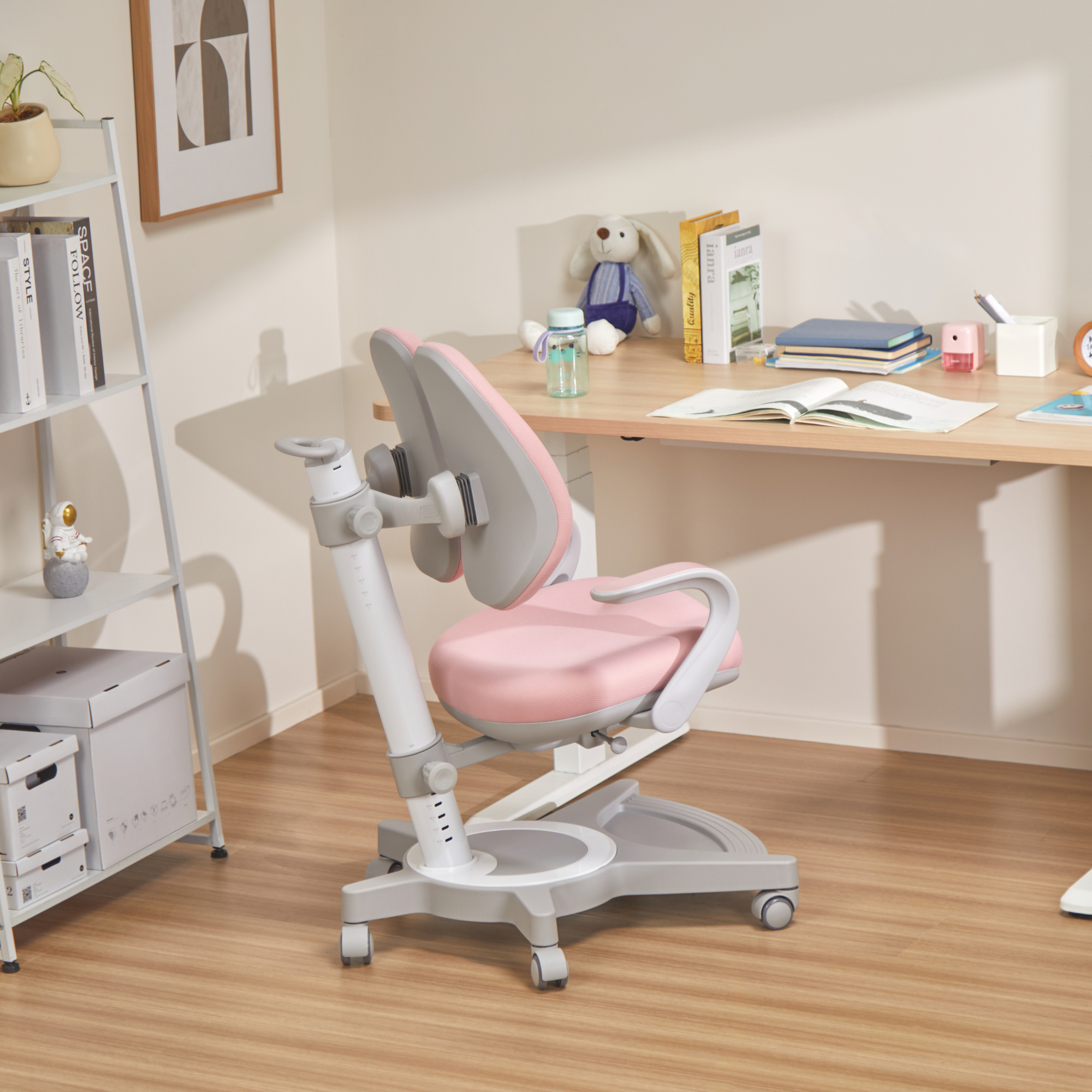 foto del prodotto sedia girevole partille per bambini rosa en.casa 