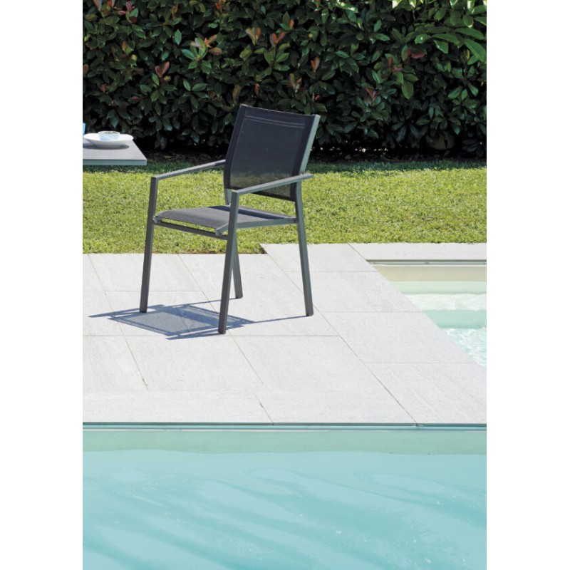 foto del prodotto sedia zara alluminio antracite text nero moia