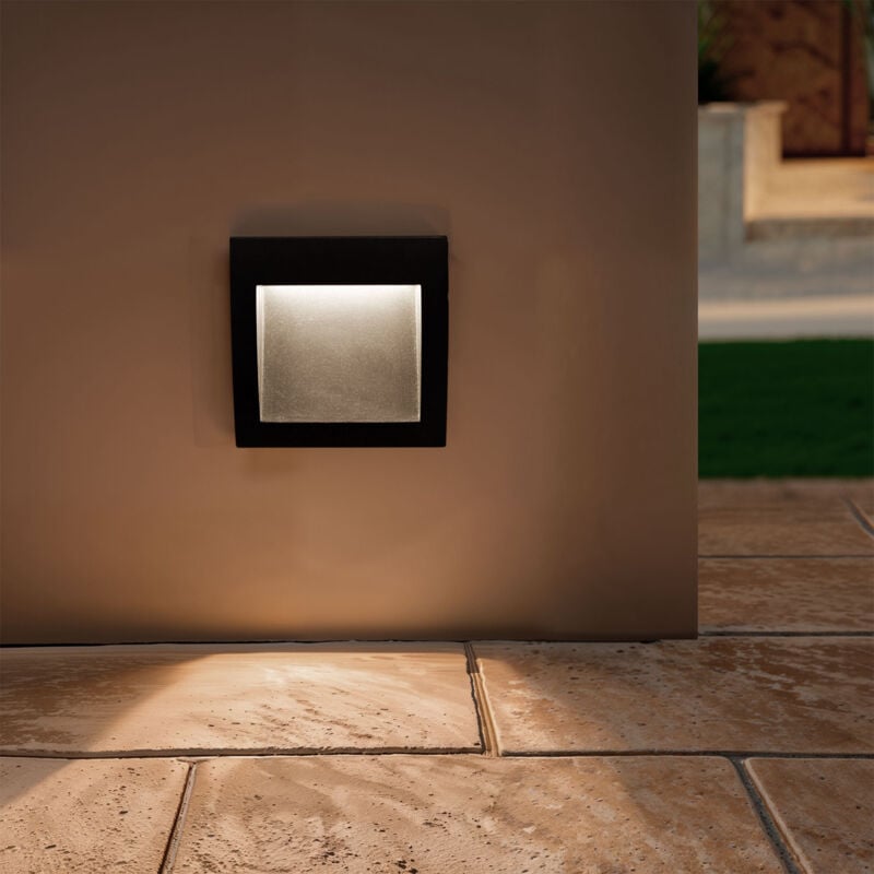 foto del prodotto segnapasso led per esterno 4w da incasso parete quadrato nero natt bianco caldo 2700k
