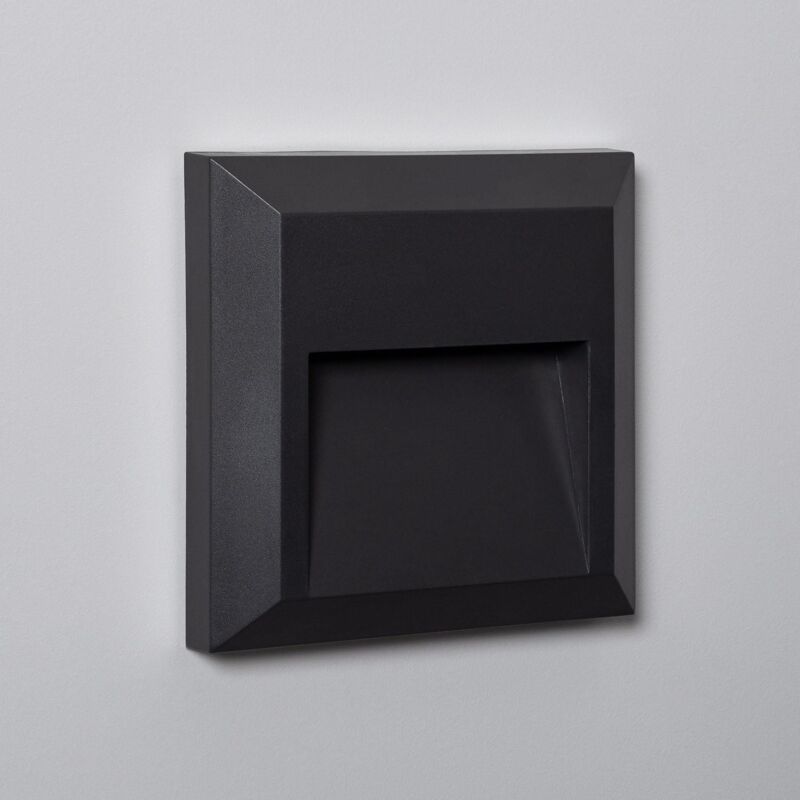 foto del prodotto segnapasso led per esterno da superficie parete quadrato nero byron 2700k bianco caldo