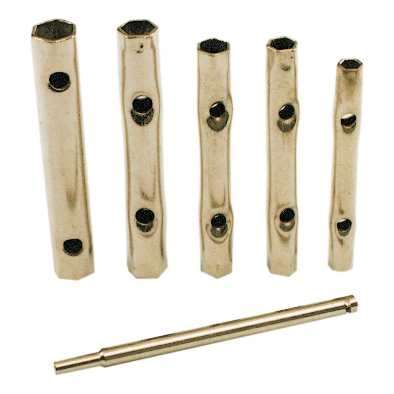 foto del prodotto serie 5 chiavi a tubo e 1 spina