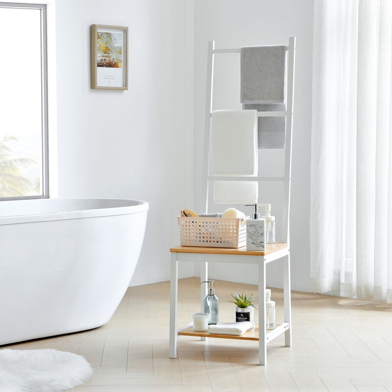 foto del prodotto servomuto juuka con seduta portasciugamano con ripiani bamb bianco effetto legno en.casa 