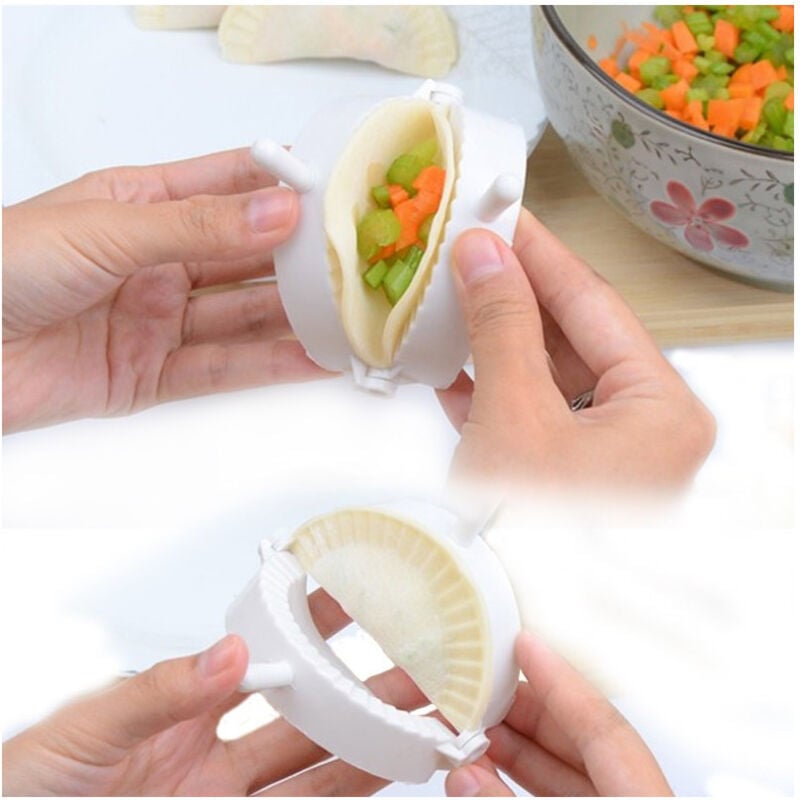 foto del prodotto set 2 pezzi forma formine per ravioli e panzerotti impasti plastica bianco trade shop traesio
