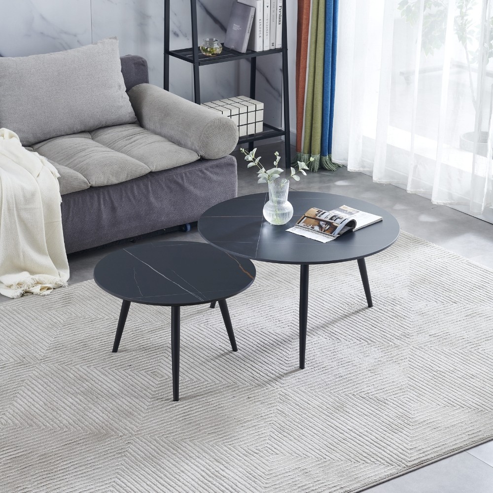 foto del prodotto set 2 tavolini da salotto bicolor con piano in ceramica effetto marmo nero opaco e gambe nere