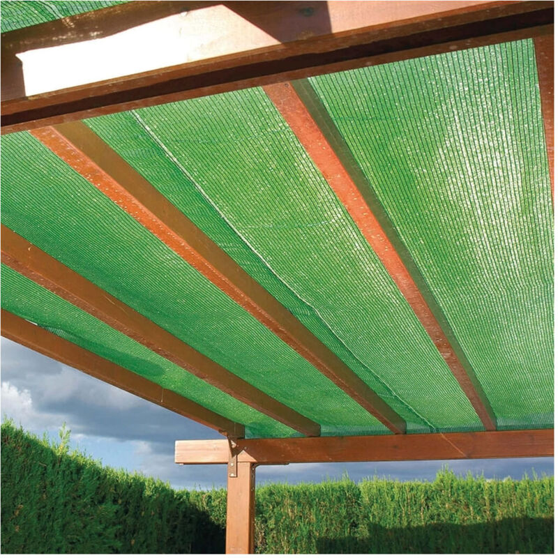 foto del prodotto set 2pz rotolo rete ombreggiante verde fitta 1x10mt protezione giardini terrazze 017065 trade shop traesio