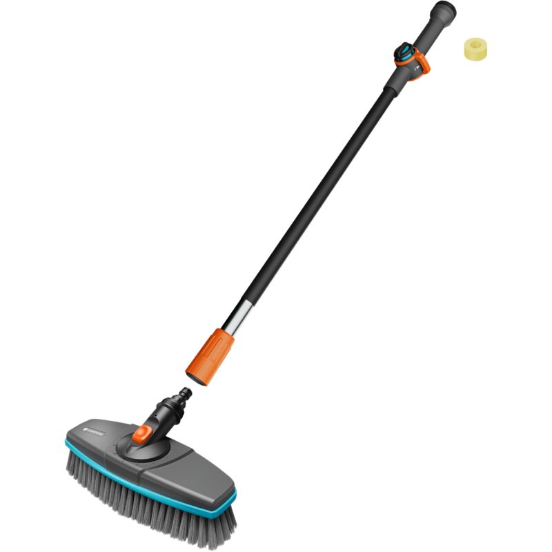 foto del prodotto set con manico per pulizia hard cleansystem, per superfici resistenti, manico da 150 cm, flusso regolabile 18826 20 gardena