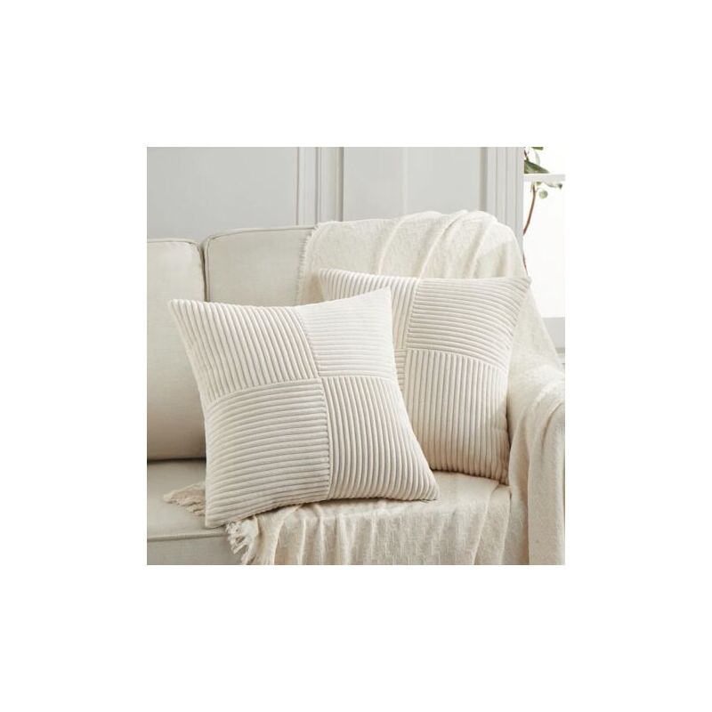 foto del prodotto set di 2 federe per cuscini boho 45x45 crema, federe decorative in velluto a coste beige chiaro con motivo a croce, federa accogliente e moderna per