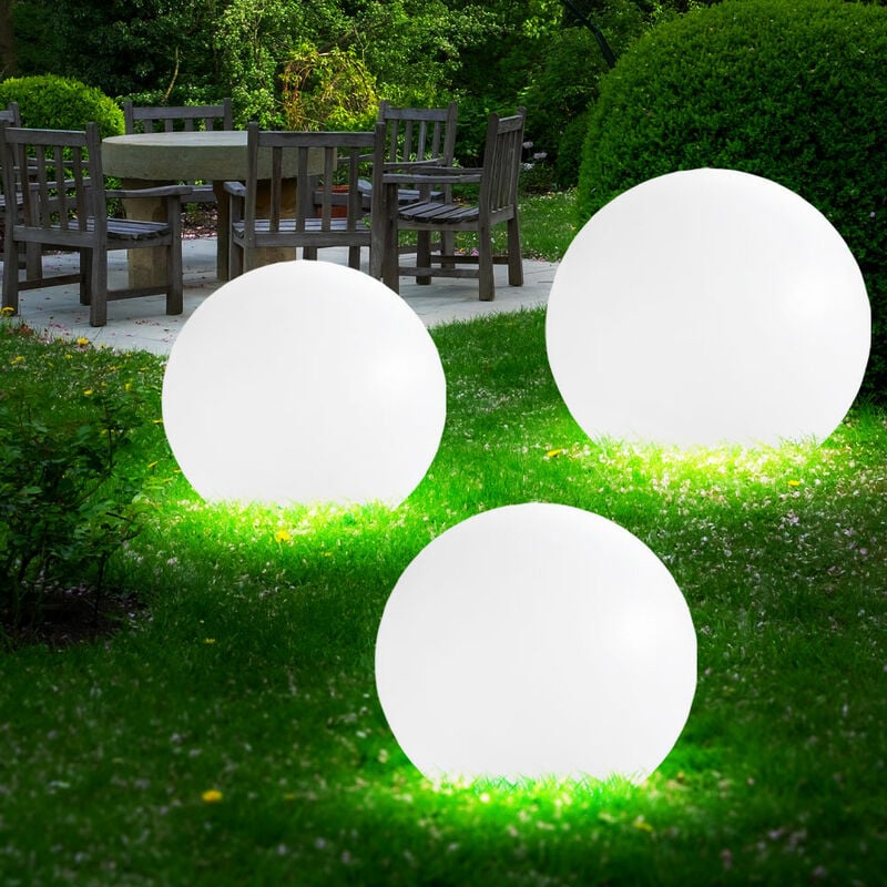 foto del prodotto set di 3 luci solari da esterno a led per giardino, lampade decorative a innesto, globi bianchi da 15 e 20 cm