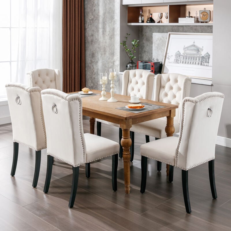 foto del prodotto set di 6 sedie da pranzo in velluto con gambe in rovere, bottone, battente cromato e rifiniture con testa di chiodo, beige