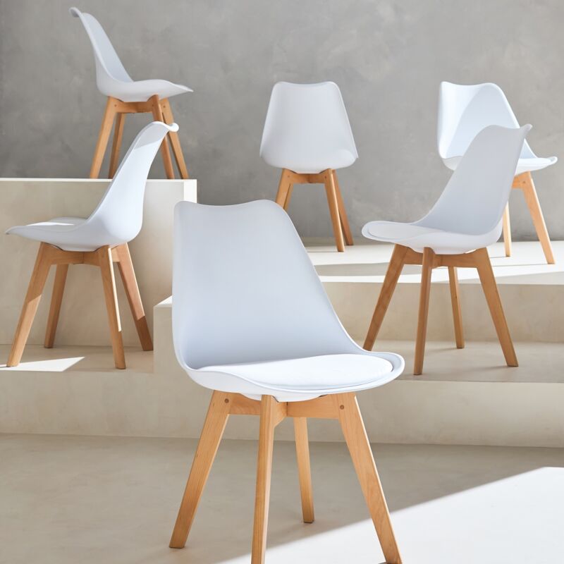 foto del prodotto set di 6 sedie scandinave imbottite, con gambe in legno per sala da pranzo